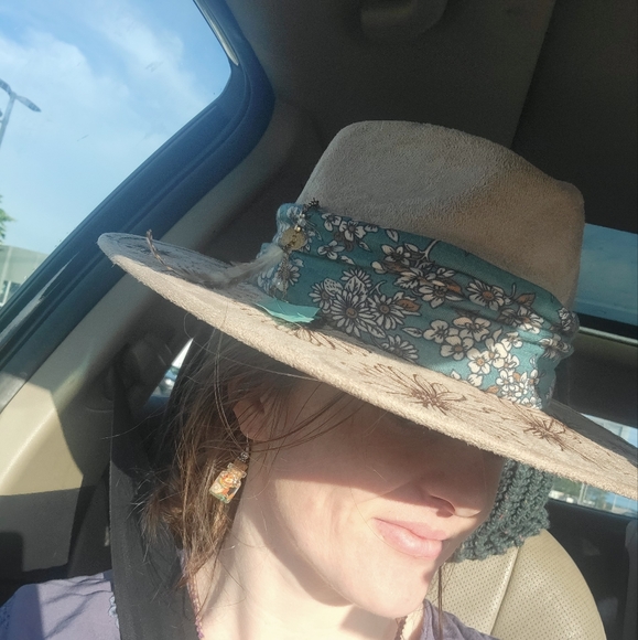 Meet your Posher, Tessa - Picture 10 of 16